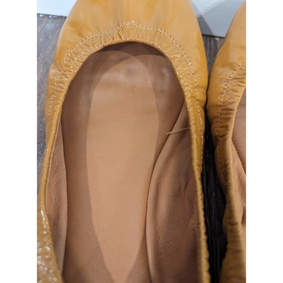 Tory Burch Tan Eddie Ballet Flats Patent Leather Size 7.5 - Picture 5 of 14